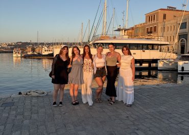 Students of the Foreign Languages in E-business Communication in Crete